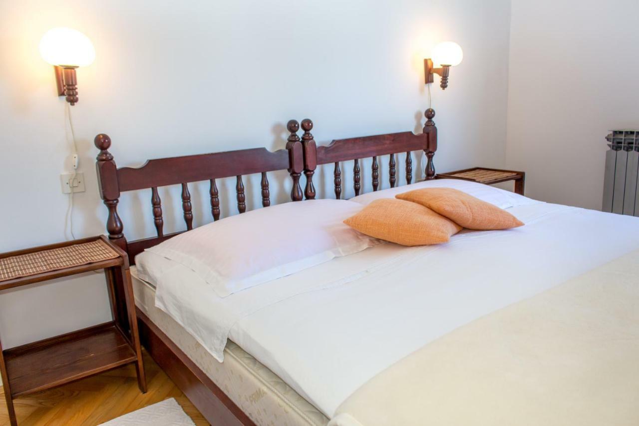 Appartamento Apartman Mariolina Krk Town Esterno foto