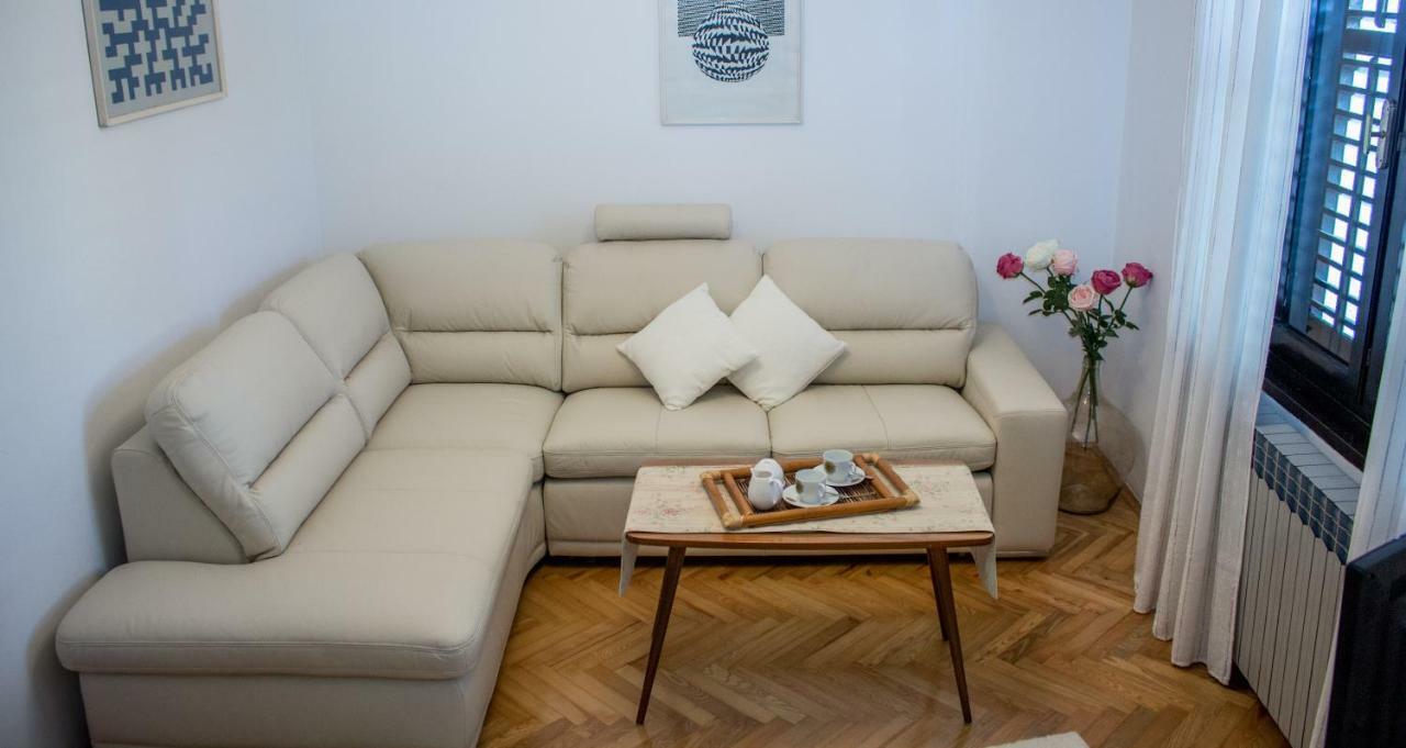 Appartamento Apartman Mariolina Krk Town Esterno foto