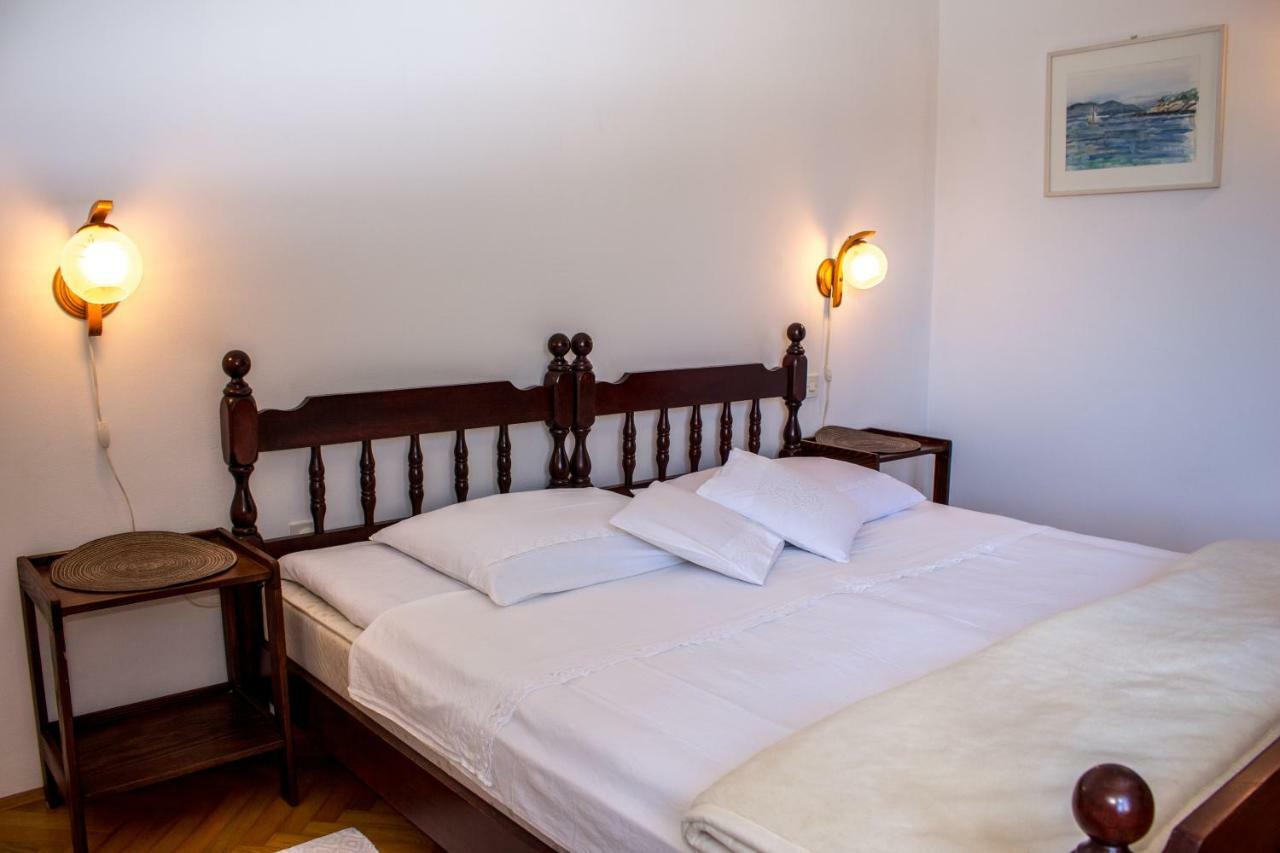 Appartamento Apartman Mariolina Krk Town Esterno foto