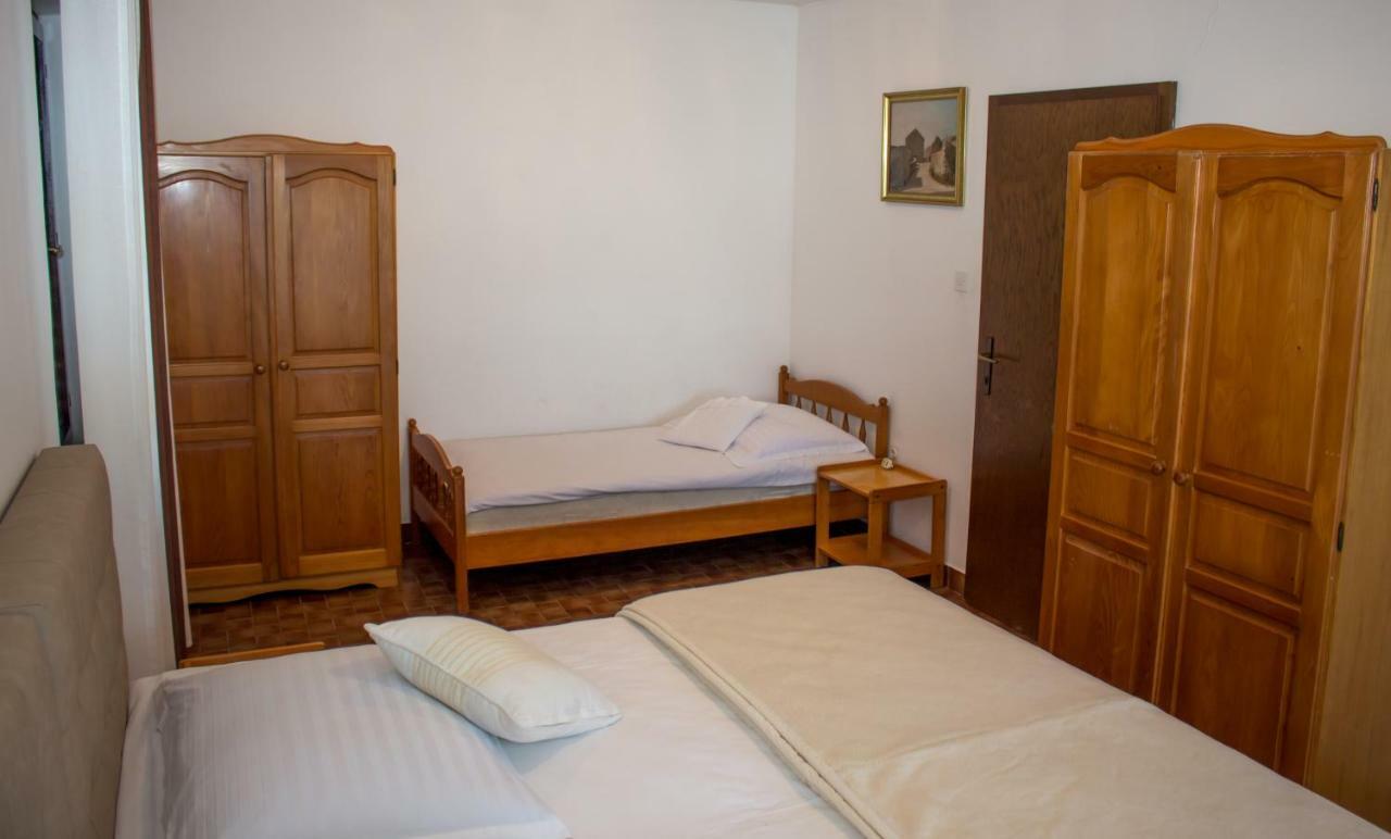 Appartamento Apartman Mariolina Krk Town Esterno foto