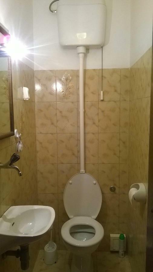 Appartamento Apartman Mariolina Krk Town Esterno foto